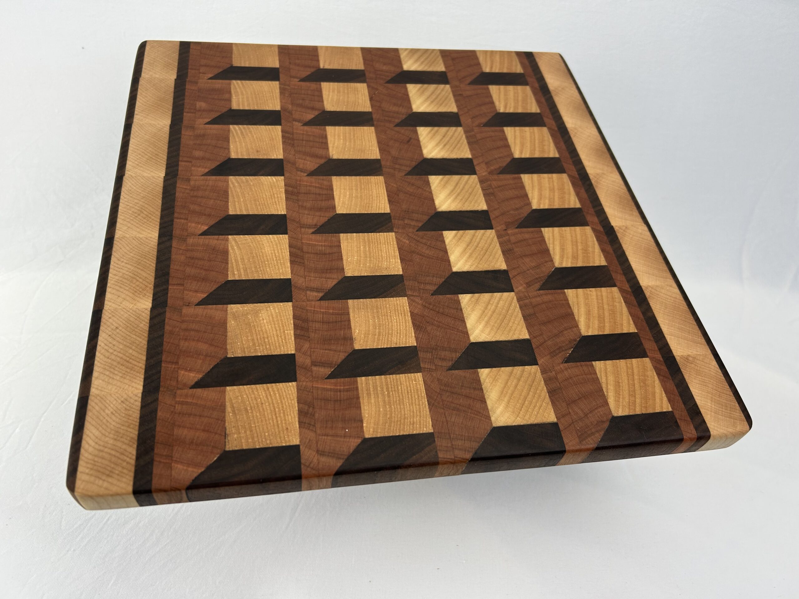 End Grain Cutting Board 290 x 280 x 29mm