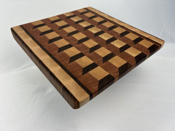 End Grain Cutting Board 290 x 280 x 29mm - Image 2