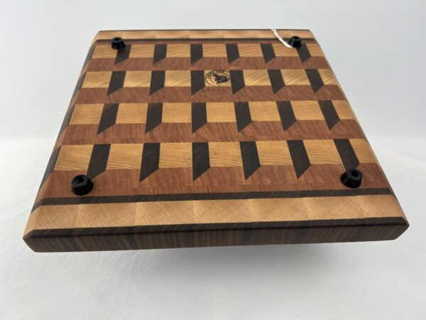 End Grain Cutting Board 290 x 280 x 29mm - Image 4